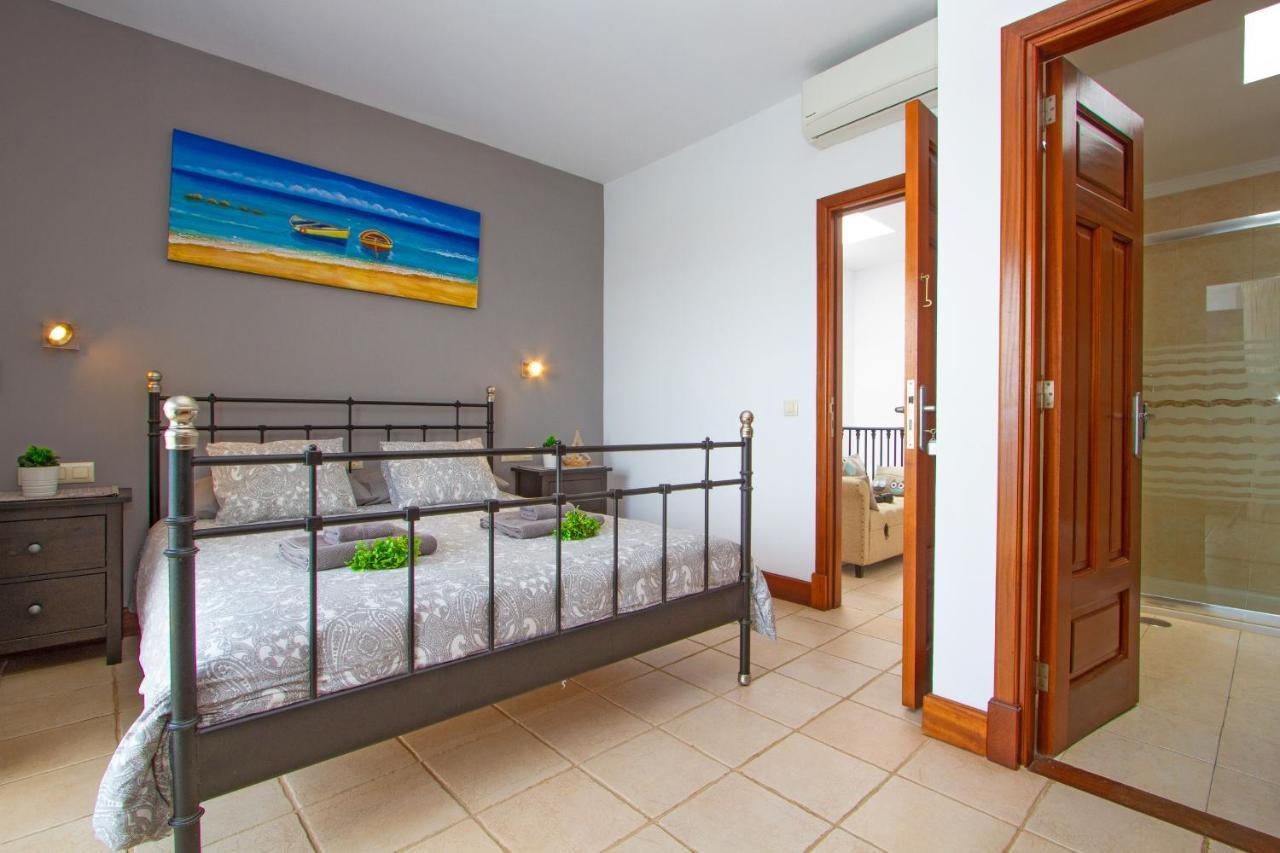 Atlantis Villa ปูแอร์โตกาเลโร ภายนอก รูปภาพ