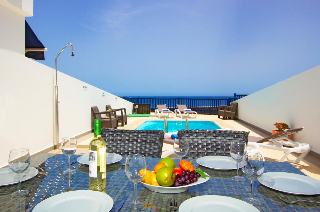 Atlantis Villa ปูแอร์โตกาเลโร ภายนอก รูปภาพ